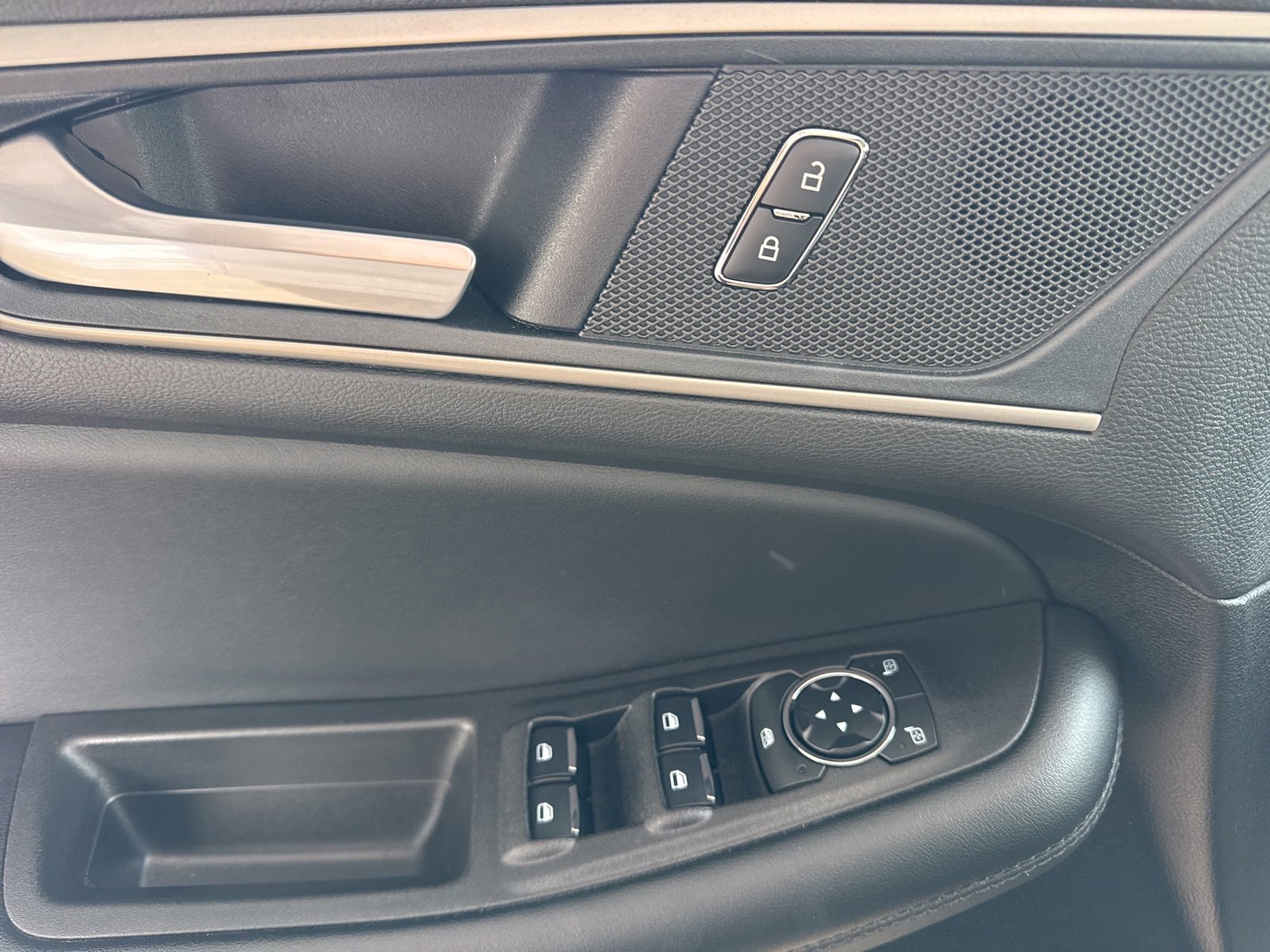 Certified 2024 Ford Edge SEL w/ Convenience Package image 27