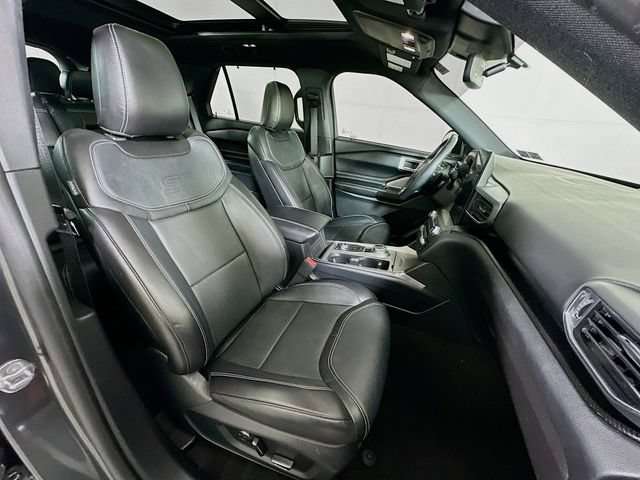 Certified 2020 Ford Explorer ST w/ Premium Technology Package AWD/4WD image 37