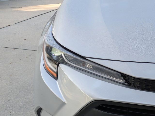 Used 2025 Toyota Corolla LE image 9