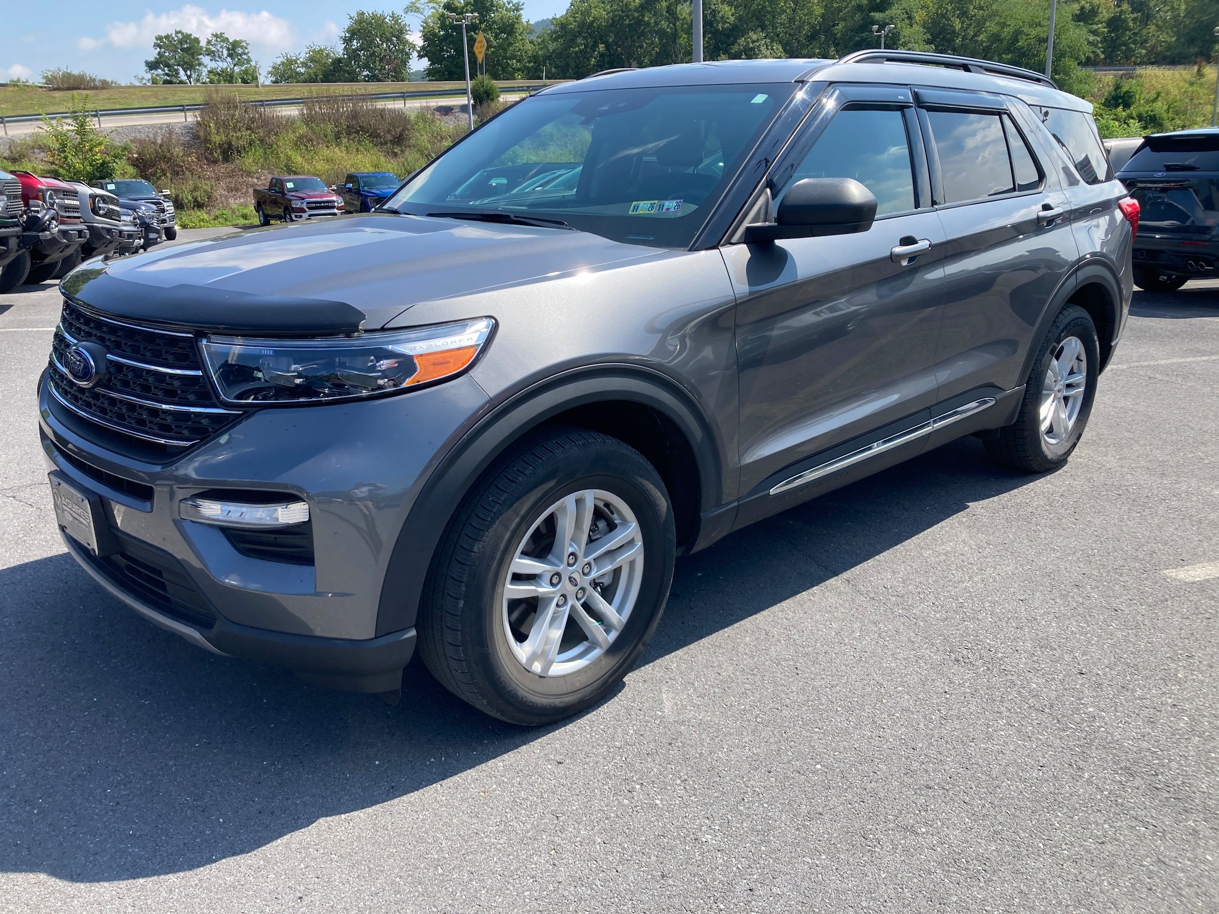 Certified 2022 Ford Explorer XLT w/ Equipment Group 202A AWD/4WD image 19
