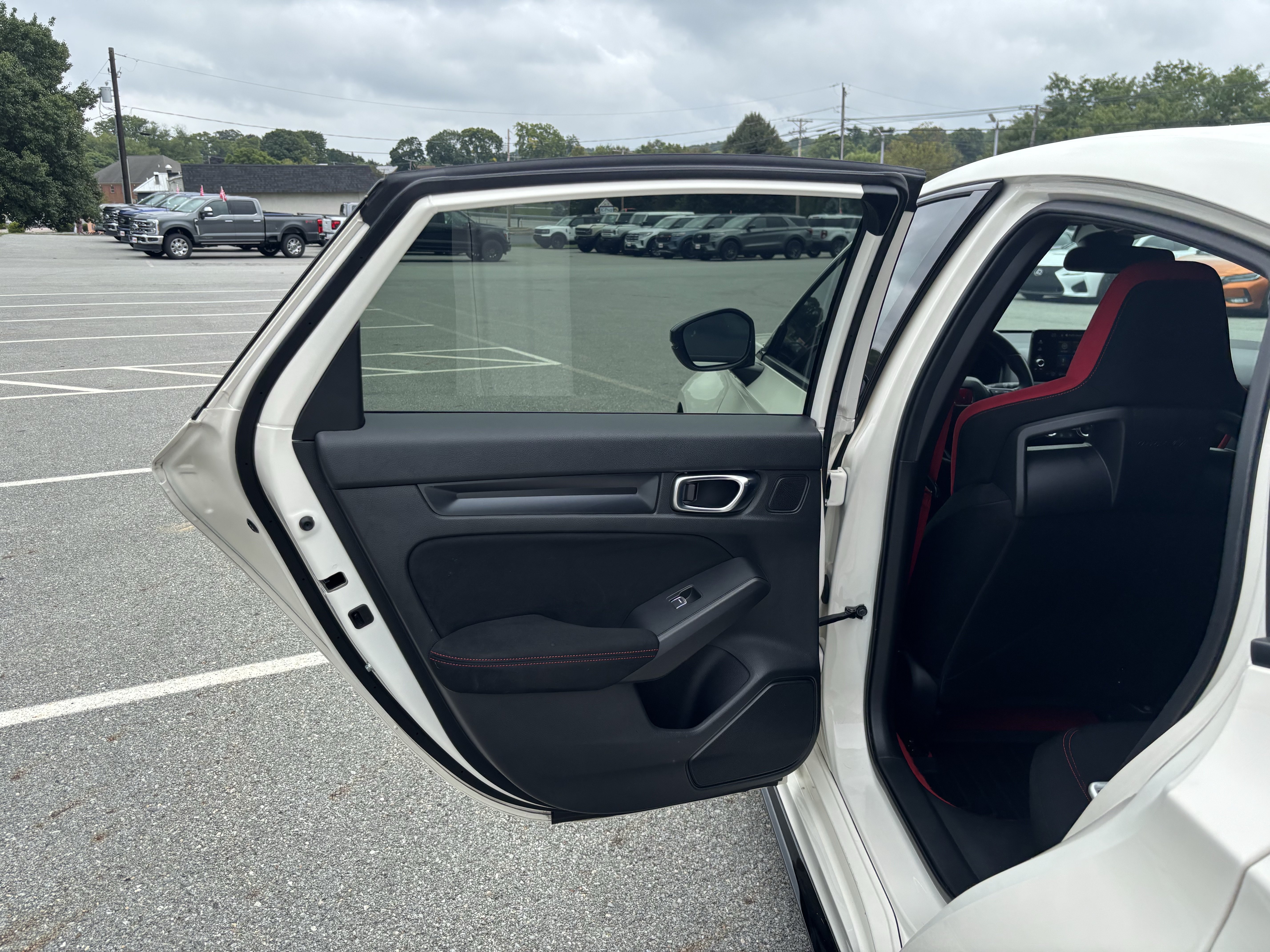 Used 2024 Honda Civic Type R image 32