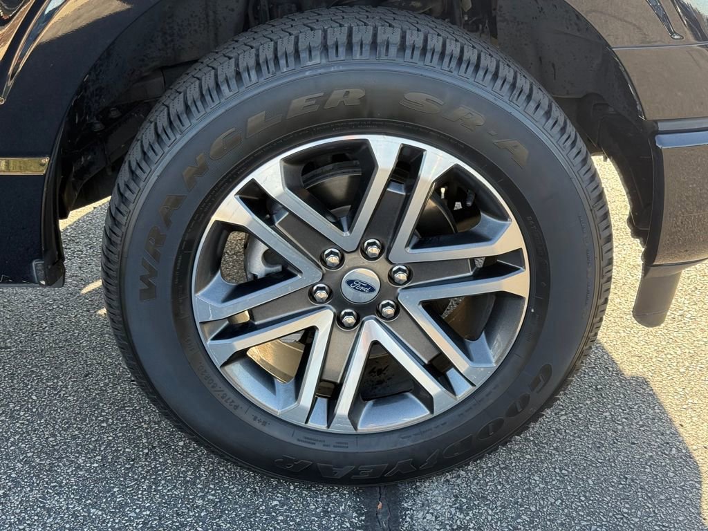 Certified 2022 Ford F150 XL w/ STX Appearance Package image 12