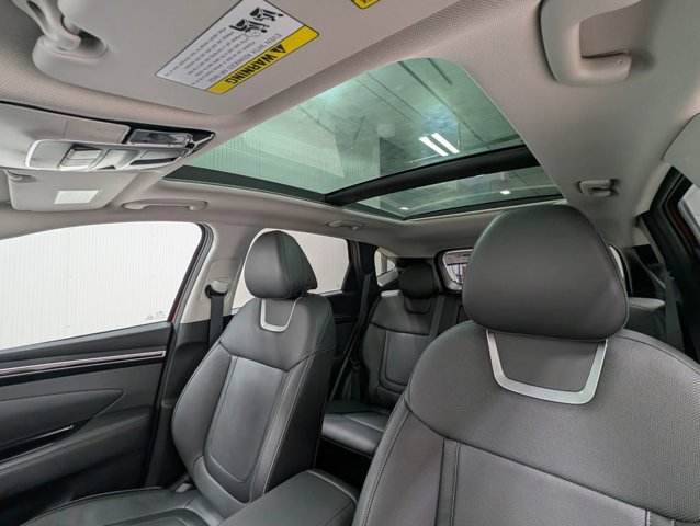 Used 2023 Hyundai Tucson Limited w/ Cargo Package image 4