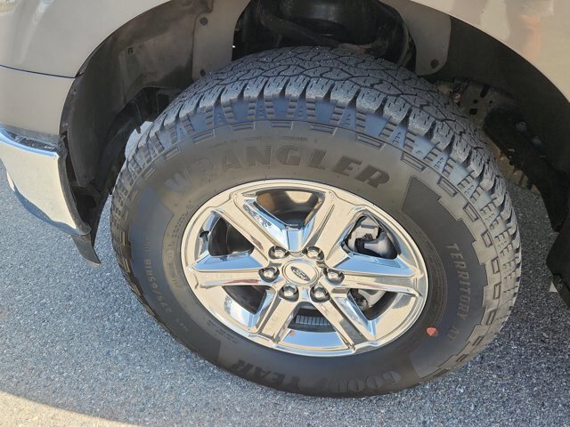 Certified 2025 Ford F150 XLT w/ Equipment Group 301A Standard AWD/4WD image 19