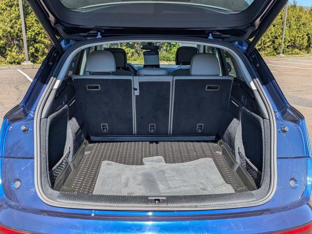 Used 2020 Audi Q5 2.0T Premium w/ Convenience Package image 32