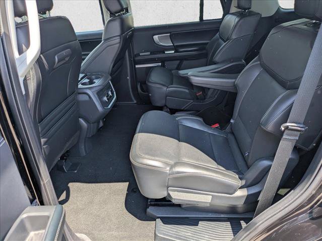 Certified 2025 Ford Expedition Platinum AWD/4WD image 17