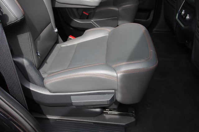 Certified 2025 Ford Expedition Active image 14