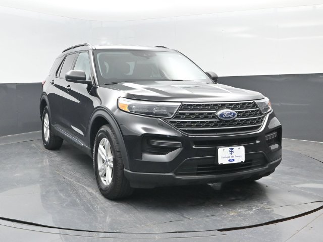 Certified 2023 Ford Explorer XLT AWD/4WD image 2