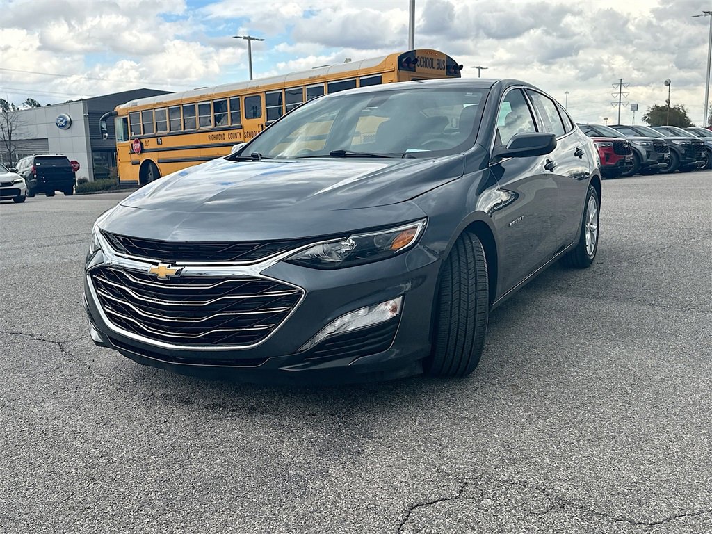 Used 2021 Chevrolet Malibu LT image 2