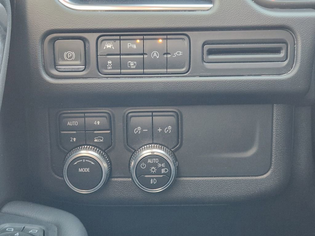 Used 2022 GMC Yukon SLT w/ SLT Premium Package image 21