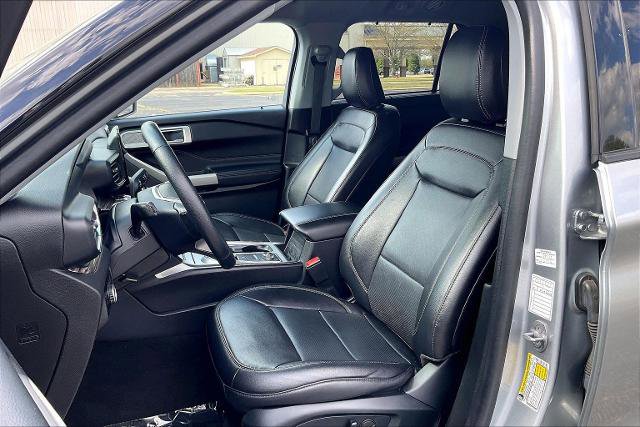 Certified 2023 Ford Explorer Limited AWD/4WD image 7