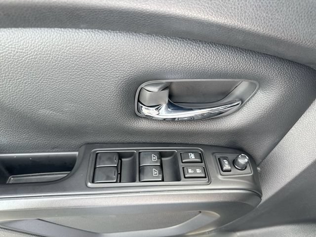 Used 2021 Nissan Titan PRO-4X w/ Pro-4x Convenience Package AWD/4WD image 13
