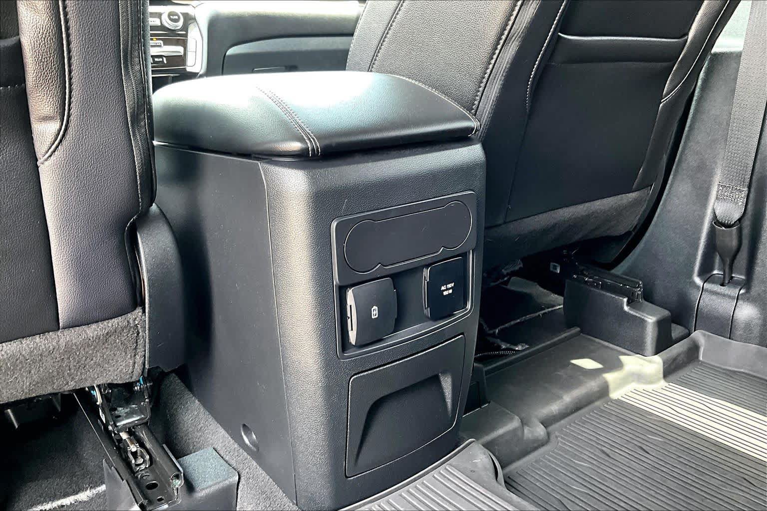 Certified 2022 Ford Explorer Limited w/ Equipment Group 301A AWD/4WD image 36