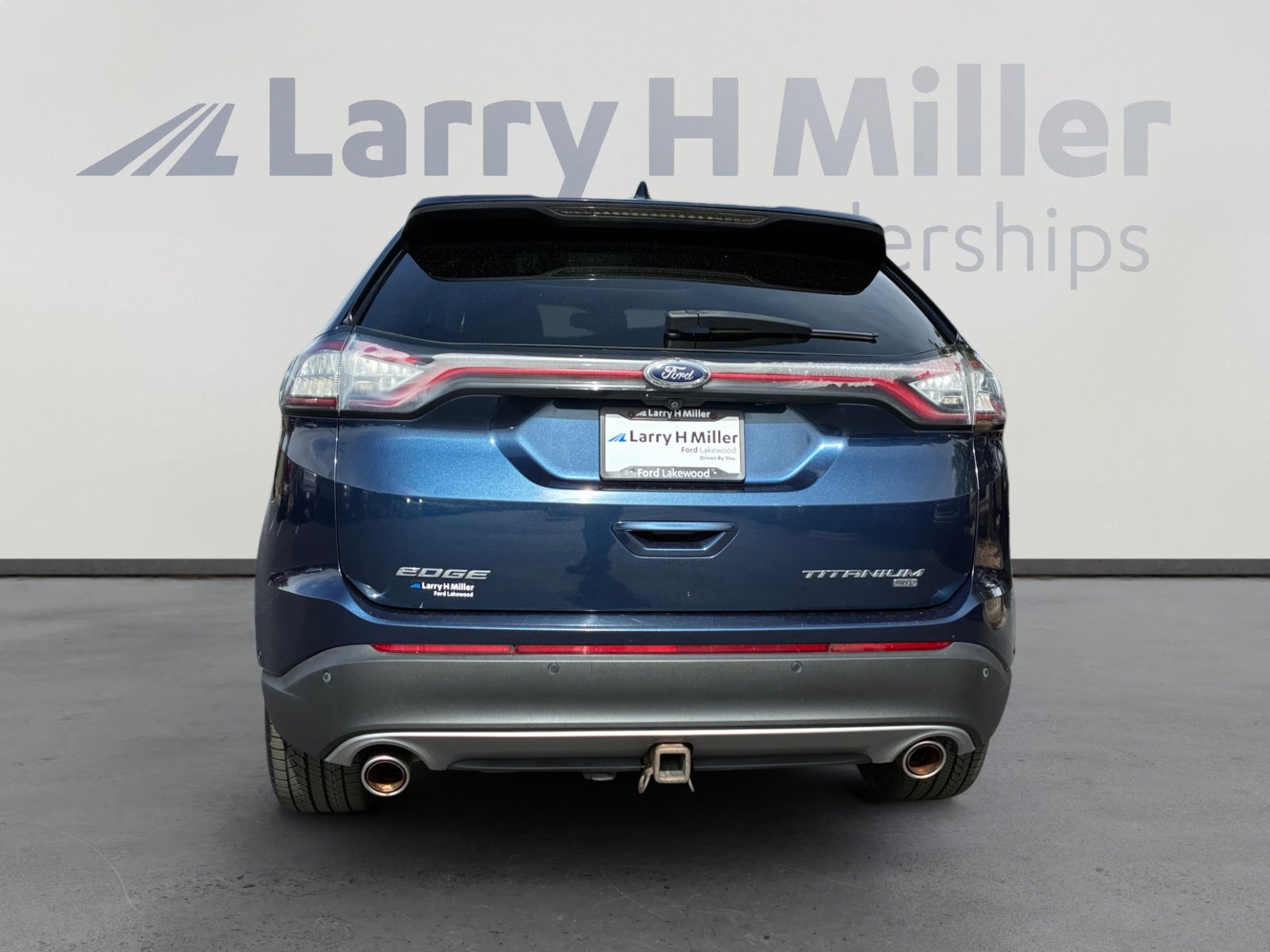 Certified 2017 Ford Edge Titanium w/ Equipment Group 302A AWD/4WD image 4