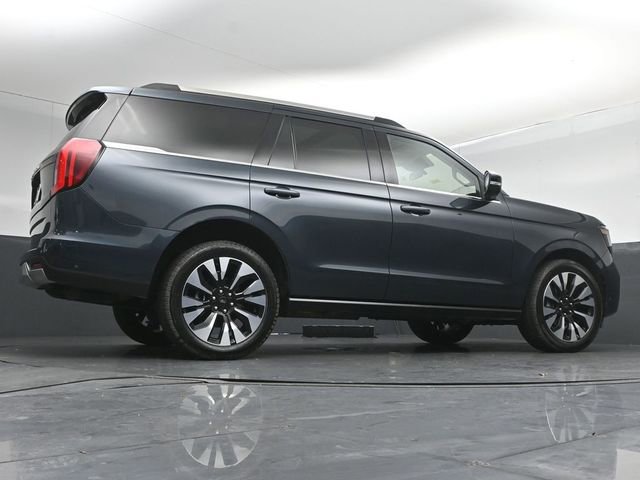 Certified 2025 Ford Expedition Platinum w/ Driver's Package AWD/4WD image 40
