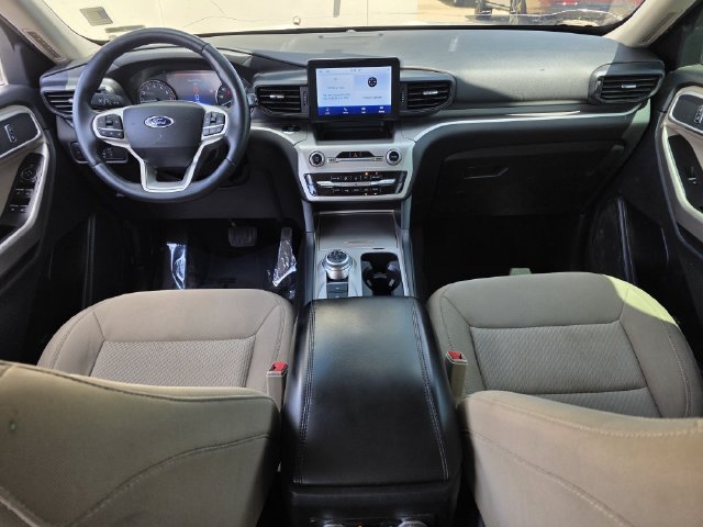 Certified 2022 Ford Explorer XLT RWD image 8
