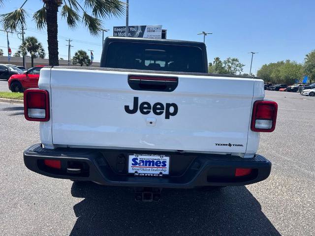 Used 2023 Jeep Gladiator Sport AWD/4WD image 4