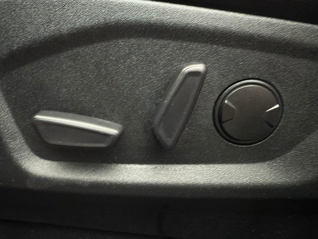 Certified 2022 Ford Edge ST w/ Equipment Group 401A image 23