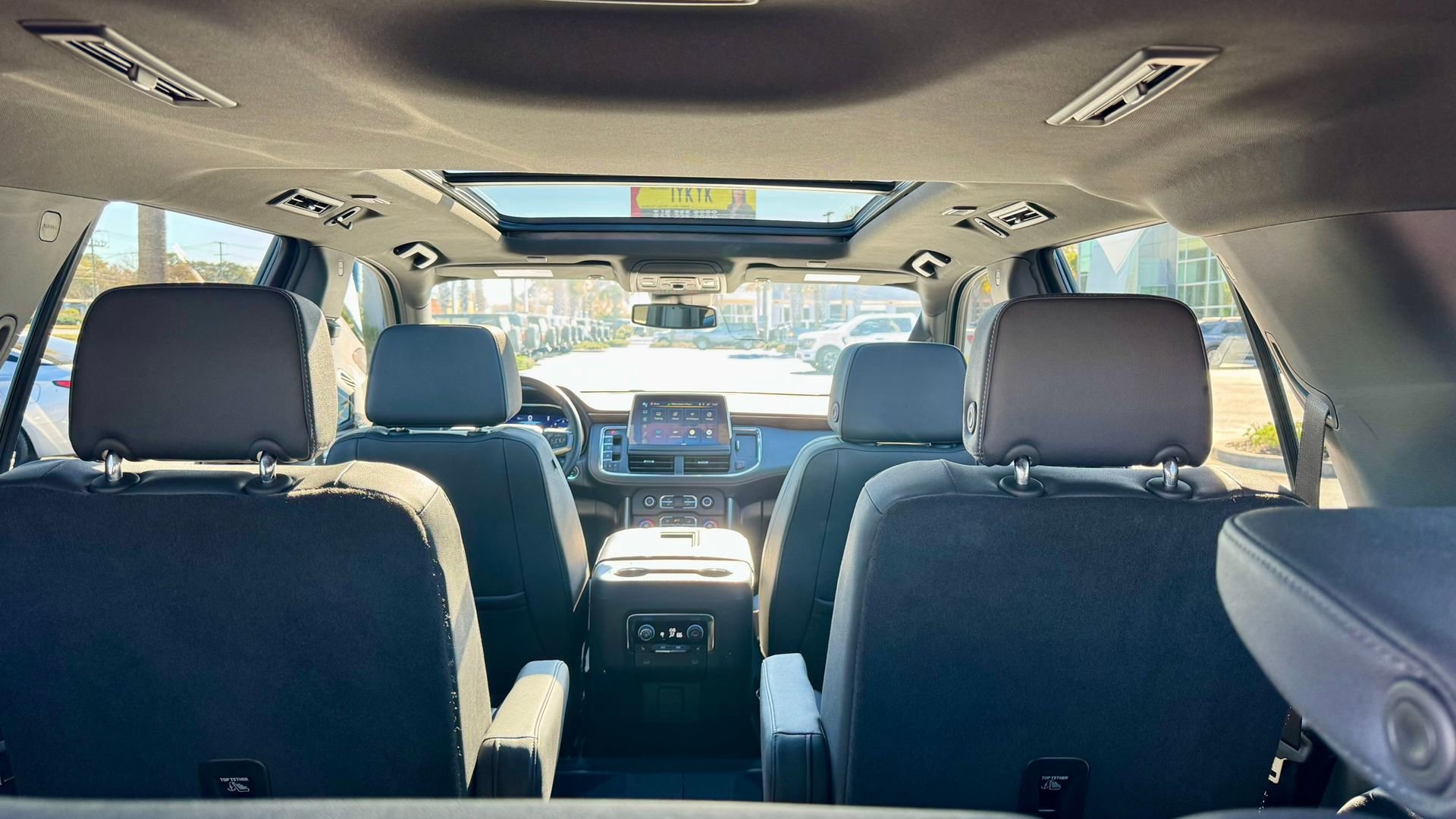 Used 2024 Chevrolet Tahoe Z71 w/ Luxury Package image 17