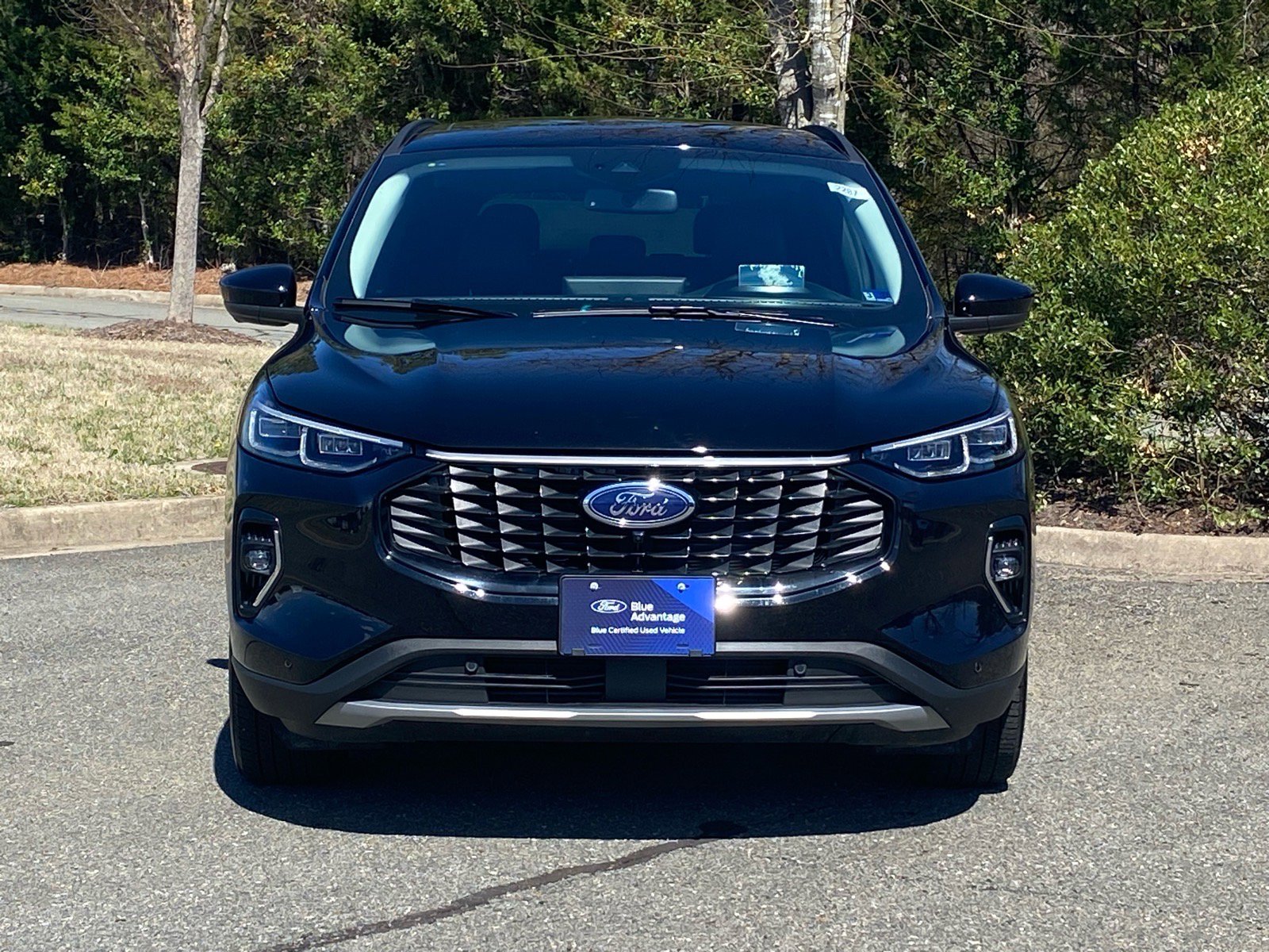 Certified 2023 Ford Escape Platinum w/ Premium Technology Package AWD/4WD image 7