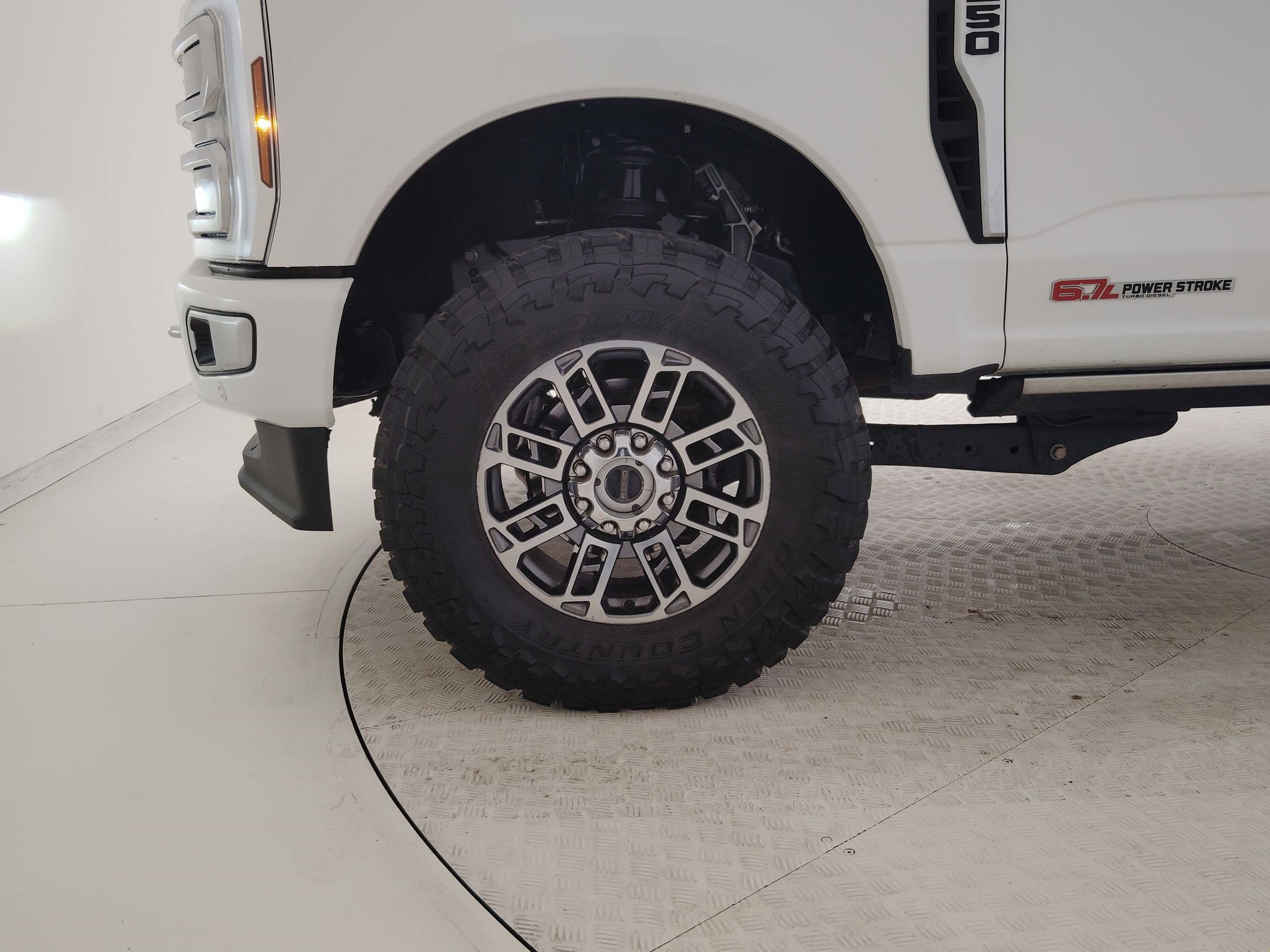 Certified 2024 Ford F250 Limited w/ FX4 Off-Road Package image 21