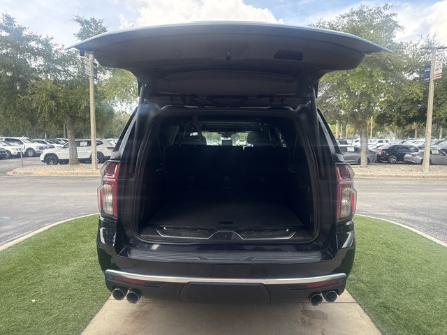Used 2023 Chevrolet Suburban High Country w/ LPO, Illumination Package AWD/4WD image 8