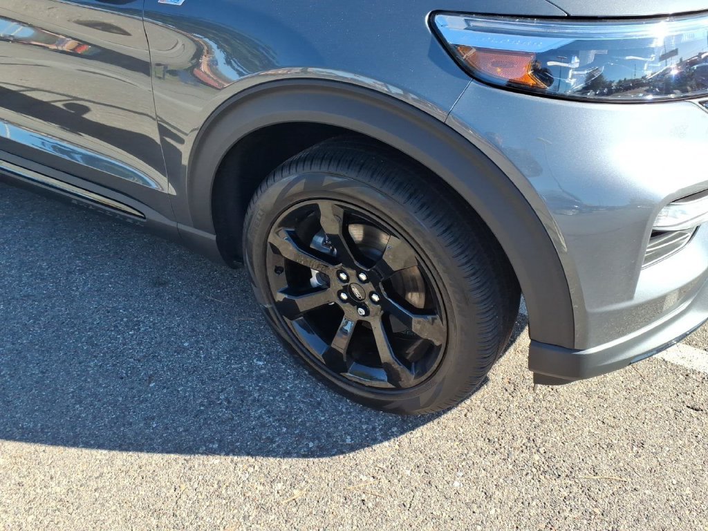 Certified 2023 Ford Explorer ST-Line AWD/4WD image 5