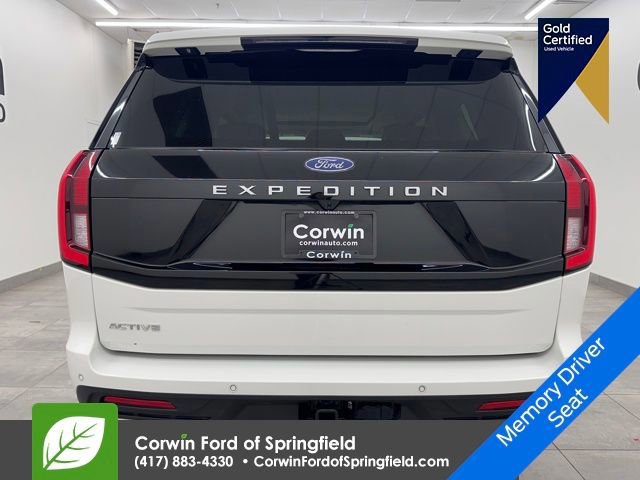 Certified 2025 Ford Expedition Active image 3
