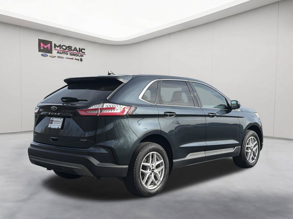 Certified 2024 Ford Edge SEL w/ Convenience Package AWD/4WD image 7