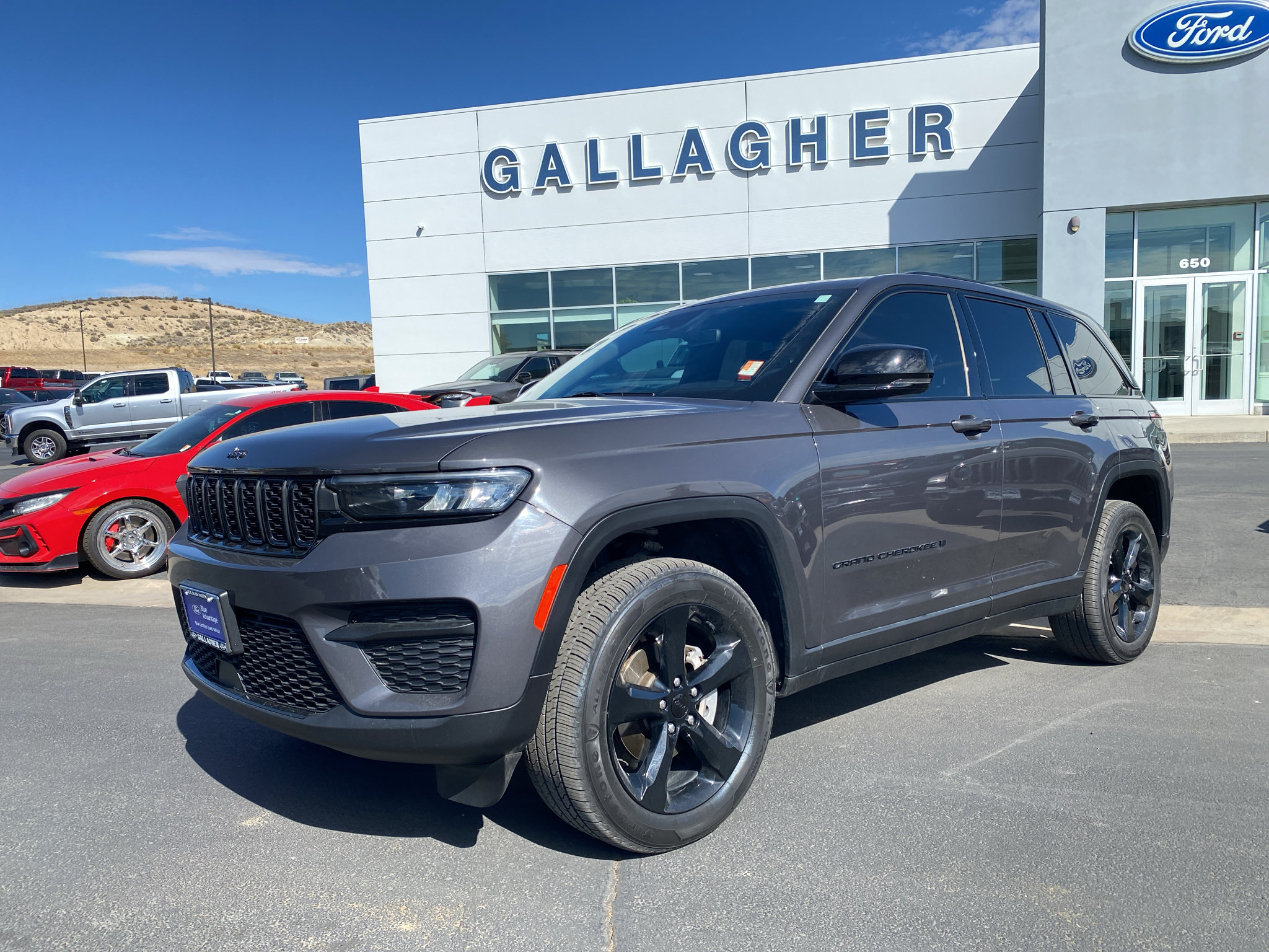 Used 2023 Jeep Grand Cherokee Altitude AWD/4WD image 25
