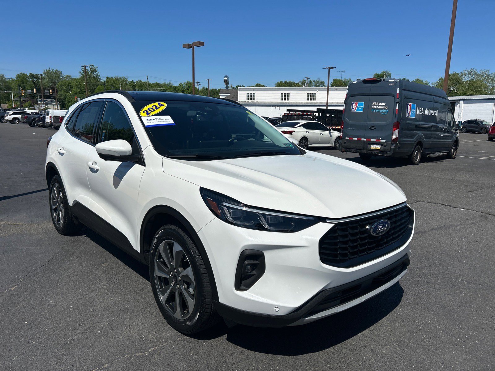 Certified 2024 Ford Escape Platinum w/ Class II Trailer Tow Package AWD/4WD image 23