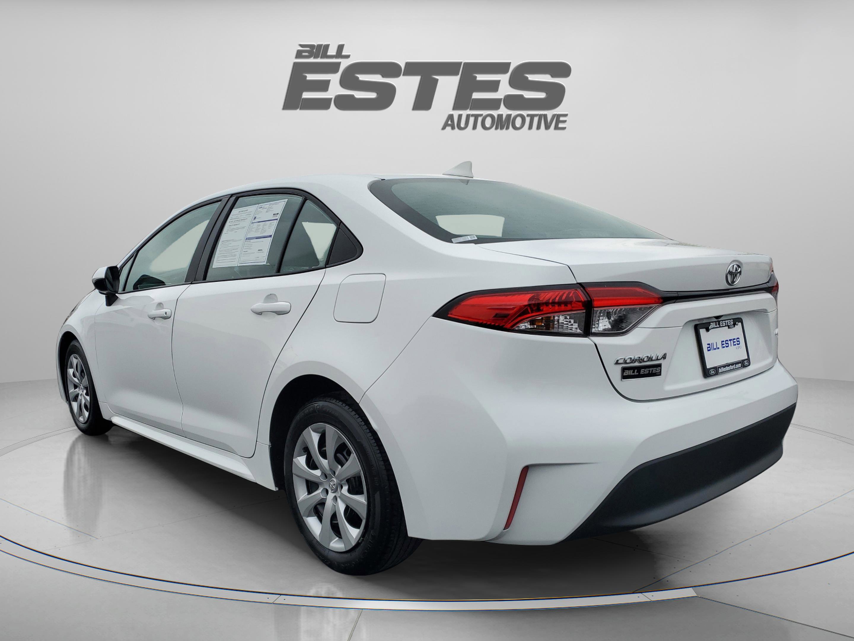 Used 2024 Toyota Corolla LE FWD image 2