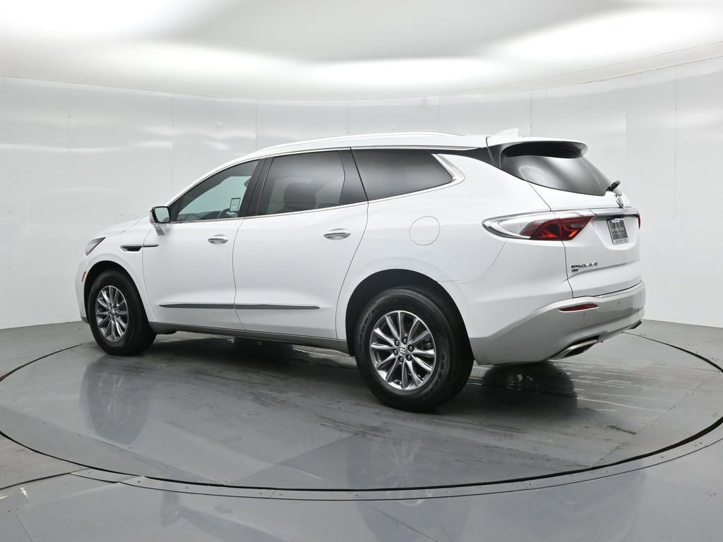 Used 2024 Buick Enclave Premium image 18