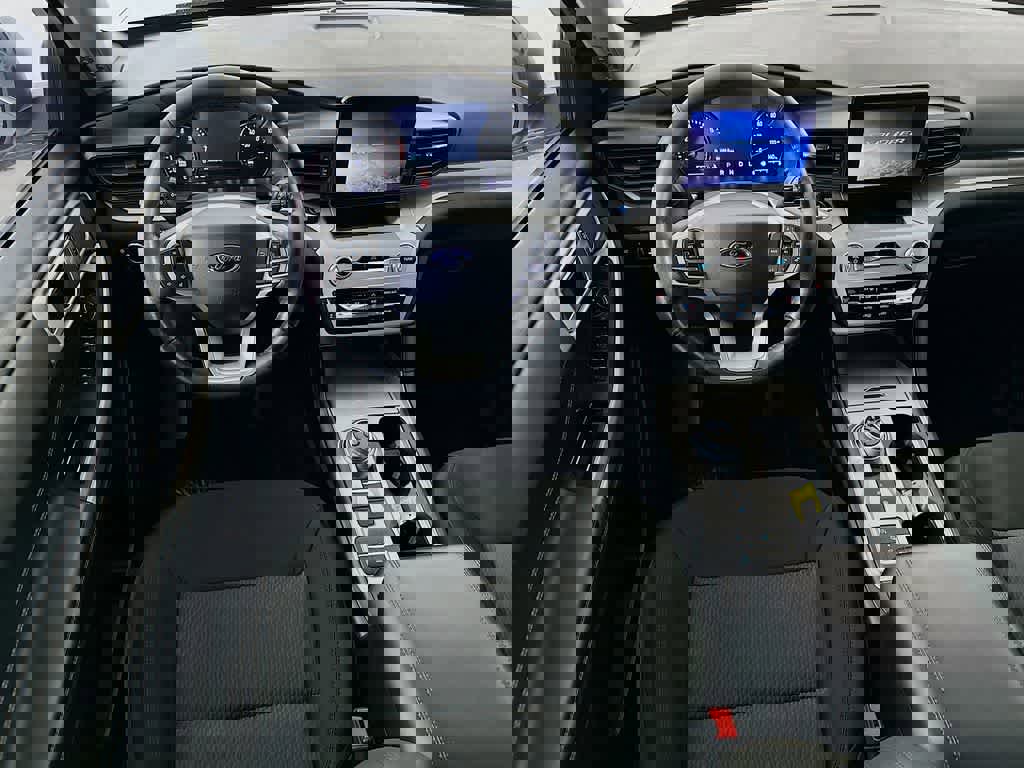 Certified 2024 Ford Explorer XLT image 10