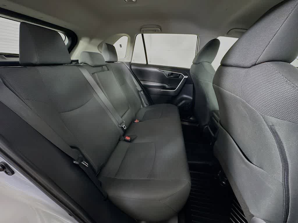 Used 2019 Toyota RAV4 LE FWD image 29