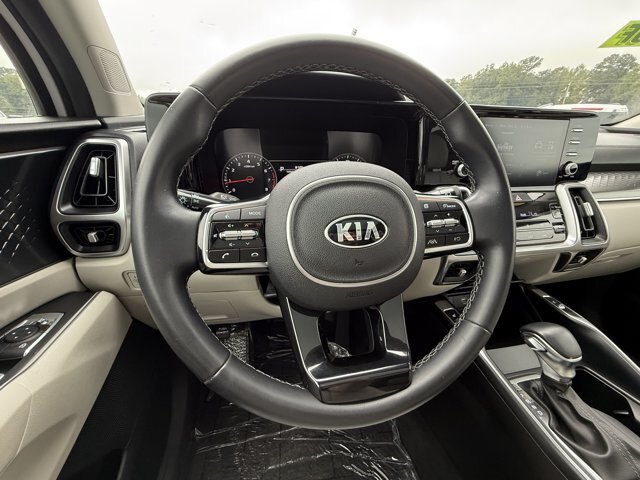 Used 2021 Kia Sorento S w/ Panoramic Sunroof Package AWD/4WD image 15