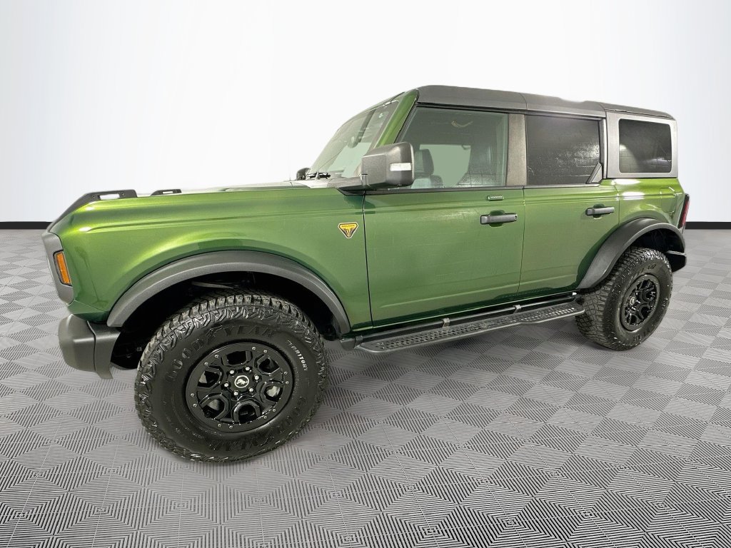 Certified 2022 Ford Bronco Badlands w/ Sasquatch Package AWD/4WD image 4