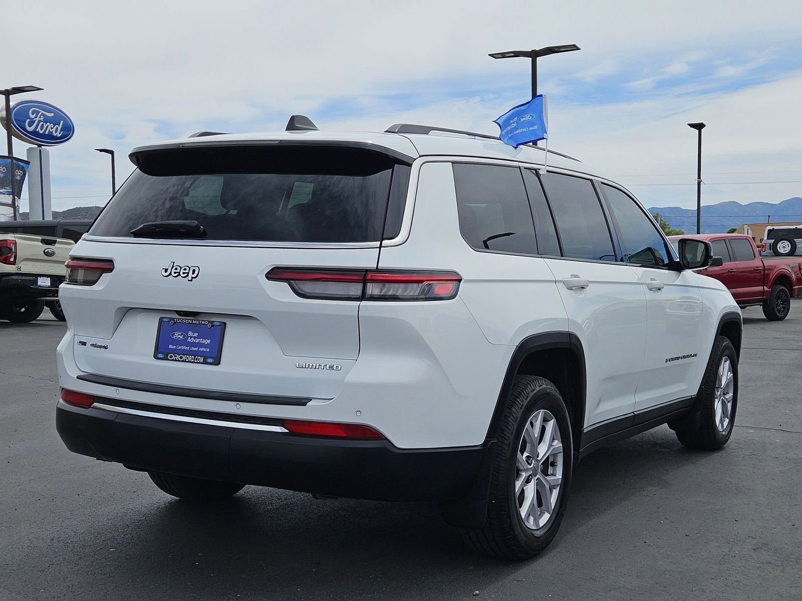 Used 2021 Jeep Grand Cherokee L Limited AWD/4WD image 5