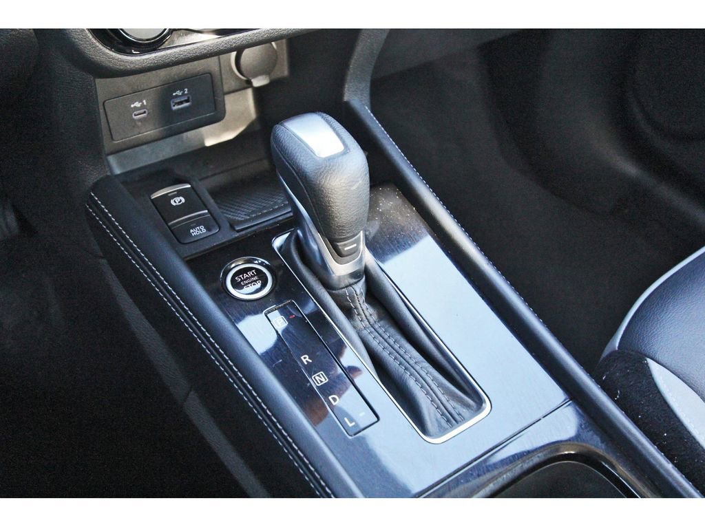 Used 2023 Nissan Kicks SR w/ SR Premium Package image 25