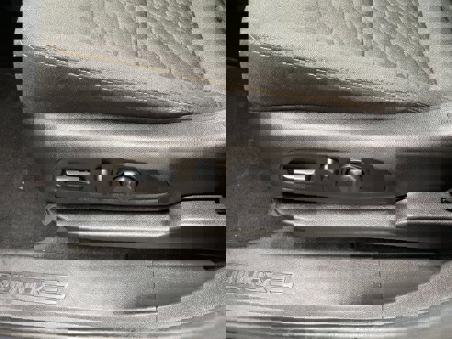 Used 2018 Chevrolet Equinox LT image 14