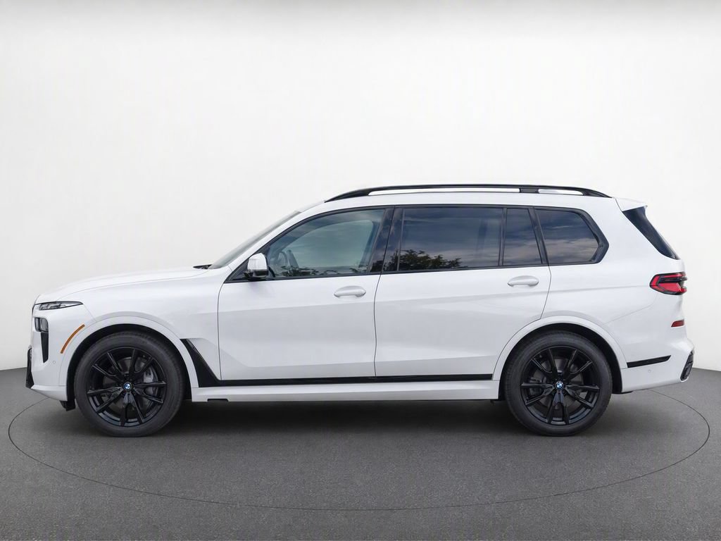 Used 2025 BMW X7 xDrive40i w/ M Sport Package AWD/4WD image 8