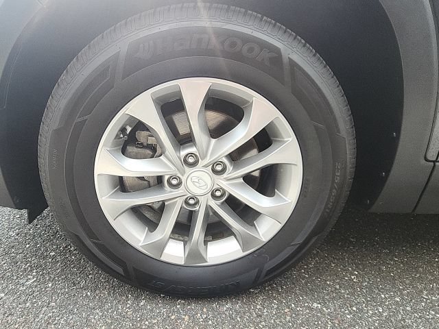 Used 2020 Hyundai Santa Fe SE AWD/4WD image 32