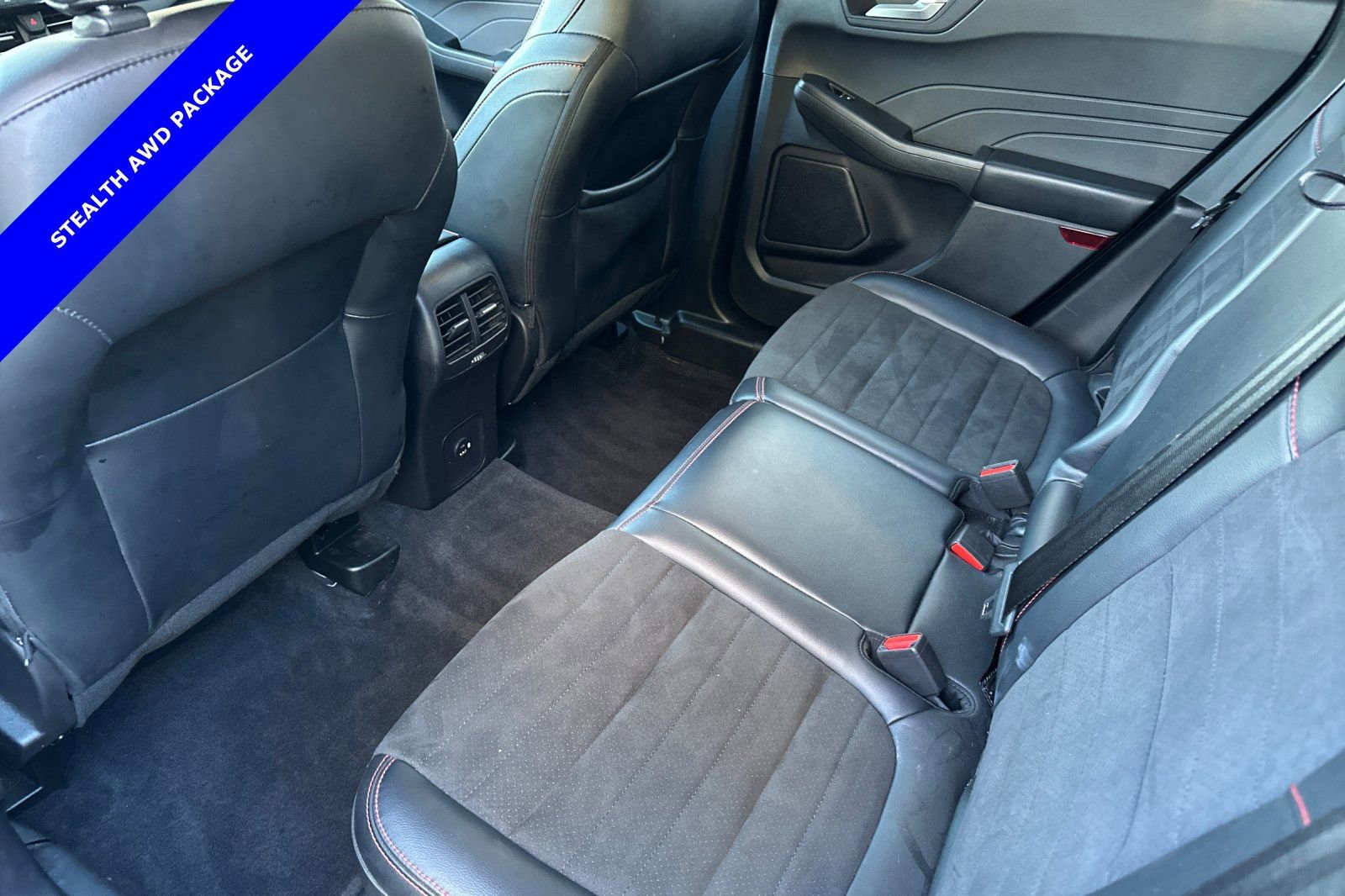 Certified 2022 Ford Escape SEL w/ SEL Stealth AWD Package image 13