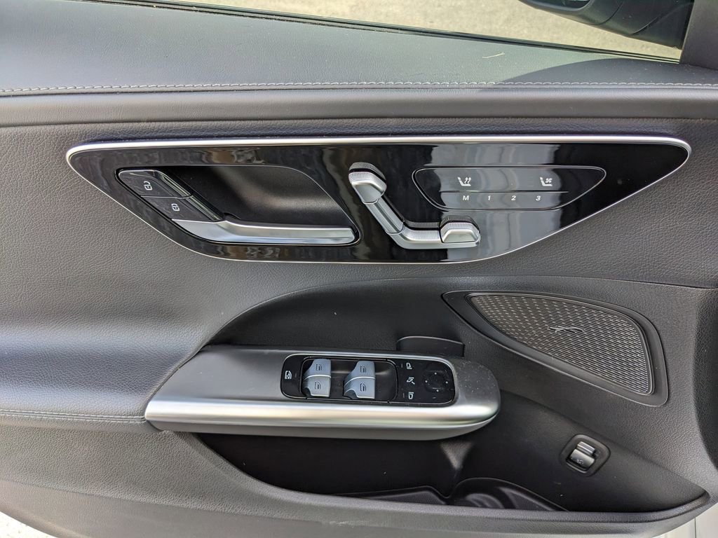 Used 2022 Mercedes-Benz C 300 Sedan image 17
