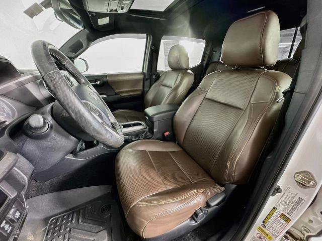 Used 2017 Toyota Tacoma Limited w/ Tow Package AWD/4WD image 11