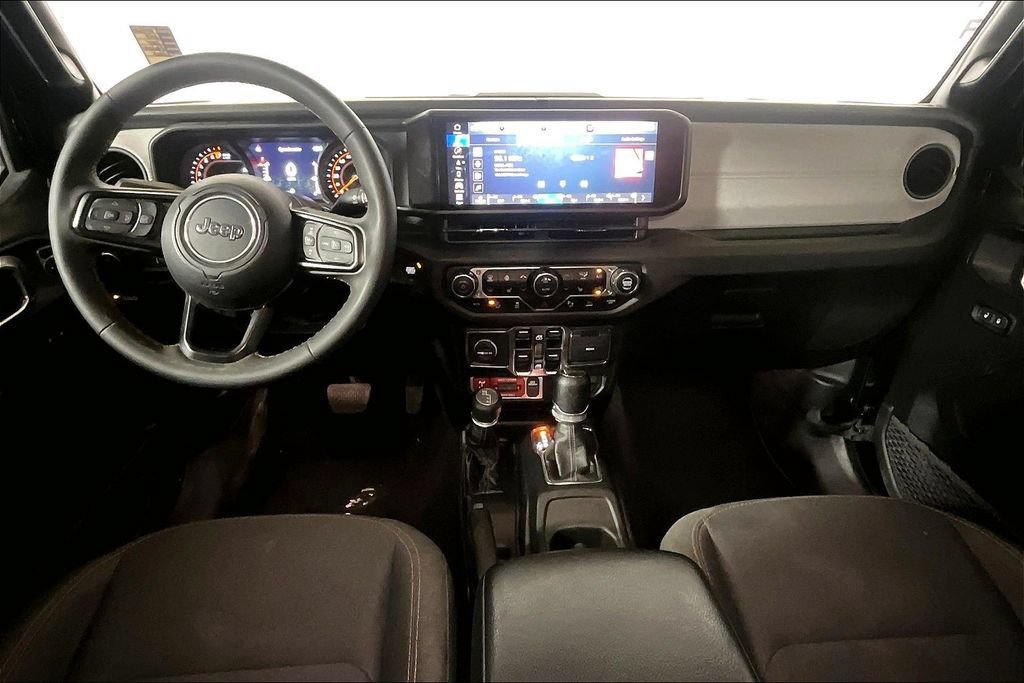 Used 2024 Jeep Gladiator Sport AWD/4WD image 11