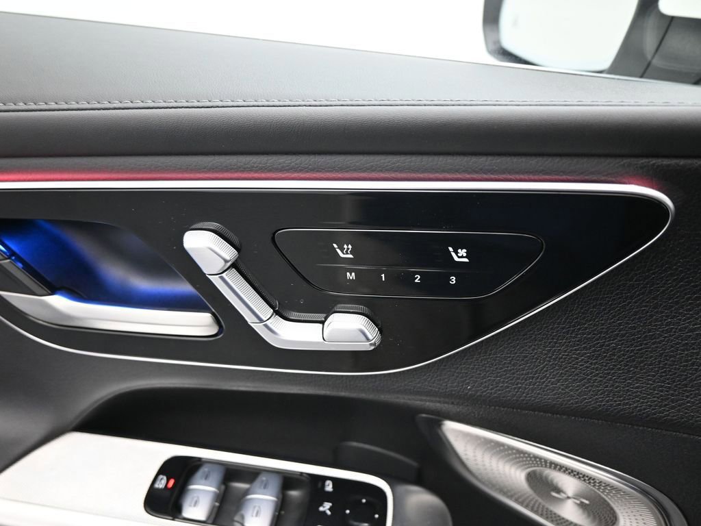 Used 2024 Mercedes-Benz GLC 300 GLC 300 image 37