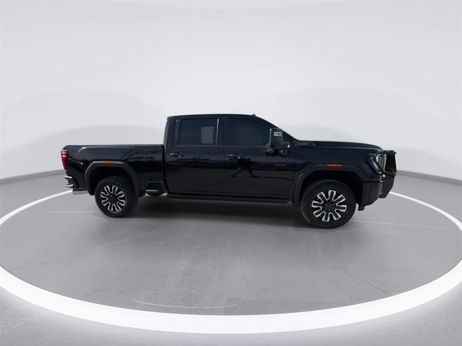 Used 2024 GMC Sierra 2500 Denali Ultimate image 3