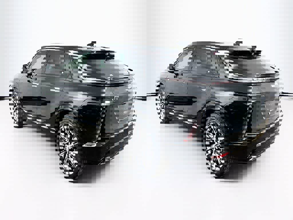 Used 2024 Cadillac Lyriq Luxury w/ LPO, Floor Liner Package image 3