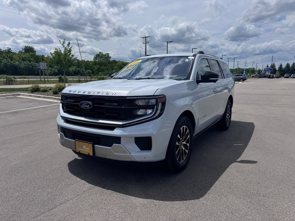 Certified 2025 Ford Expedition Platinum AWD/4WD image 2